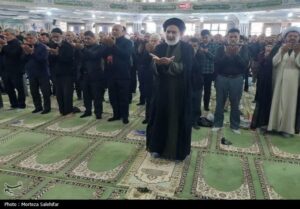 اقامه نماز ظهر عاشورا در چهارمحال و بختیاری