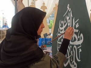 اهالی هنر و رسانه در ‌سوگ شهیدان/ خیمه هنر ‌ایثار را روایت می‌کند