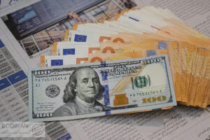 پیش بینی شرایط بازارهای مالی پس از تعطیلات عاشورا؛ آیا قیمت دلار کاهش می‌یابد؟