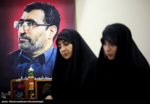 دیدار جمعی از چهره های رسانه ای زنان با خانواده شهید باقری