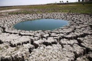 متوسط بارندگی سالانه در ایران حدود ۲۰۰ میلی‌متر است