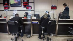 کسر ۱۵ میلیون تومان از وام ودیعه مسکن از سوی بانک ها| ۴۰۰ هزار متقاضی در صف دریافت تسهیلات