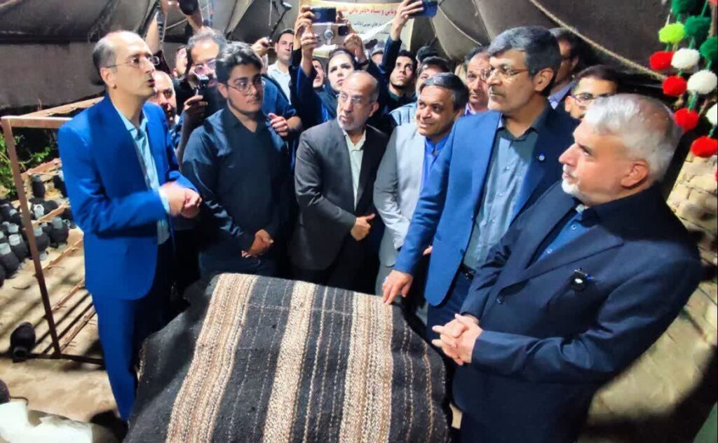 وزیر میراث‌فرهنگی از طرح‌های گردشگری شهرستان میبد یزد بازدید کرد