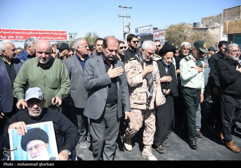 راه رفتن Arbaeen Jama'in در Khorasan South ؛ حماسه اشورا به یاد شهید Nofrti
