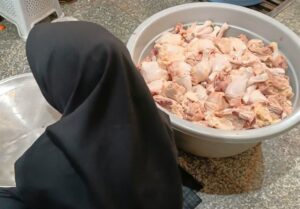 همدلی خانمهای الواند که به زائران Arbaeen Hosseini خدمت می کنند