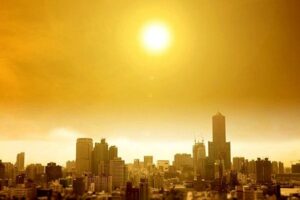 ازن در مناطق شلوغ تهران افزایش می‌یابد| ماندگاری هوای گرم تا هفته آینده