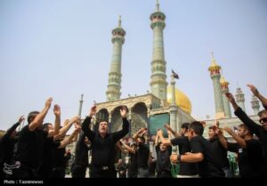 اربعین در حرم بانوی کرامت