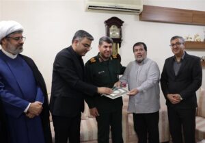 آزادگان افتخار ما و شناسنامه جمهوری اسلامی هستند