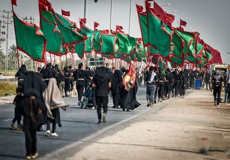 اشتیاق زائران Arbaeen در حرم Alavi و مسجد کوفا