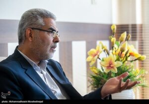 انتقاد تند صمصامی به انتقاد وزیر اقتصاد از قانون قاچاق ارز و کالا