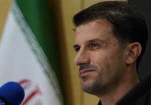 حدادی‌فر: بازیکنانم باهوش بودند 3 امتیاز را از استقلال گرفته بودیم