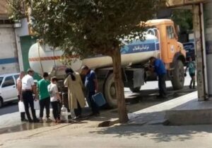 حصارک پایین در بی‌آبی؛ نسخه مسئولان همچنان تانکر آب است!