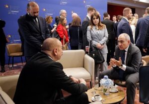 رهبران ارمنستان و جمهوری آذربایجان برای توافق صلح به کاخ سفید می‌روند