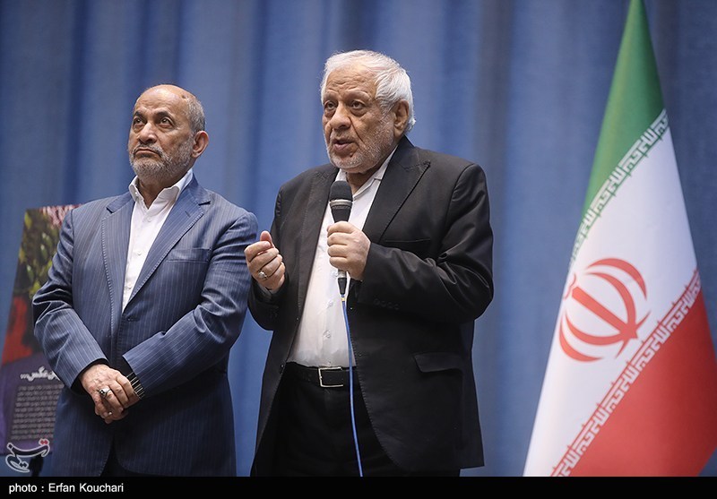 آئین رونمایی کتاب پنج حق