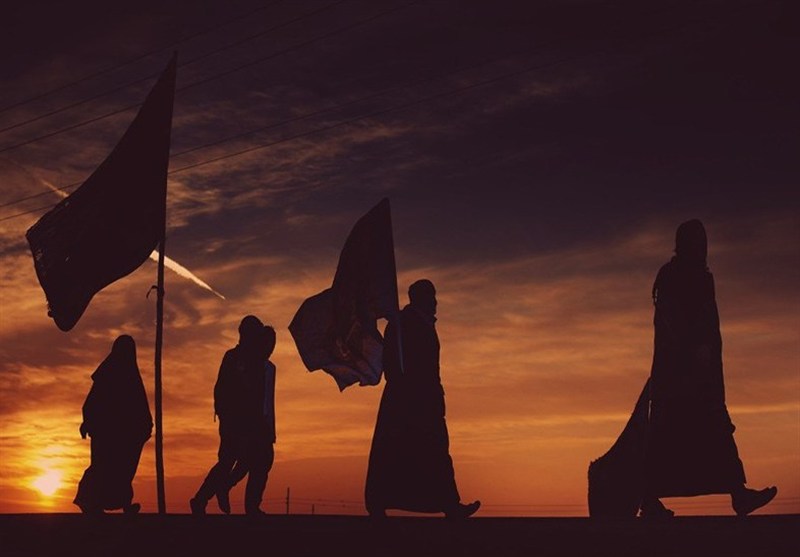 زائران Arbaeen Hosseini در مسیر Najaf به Karbala