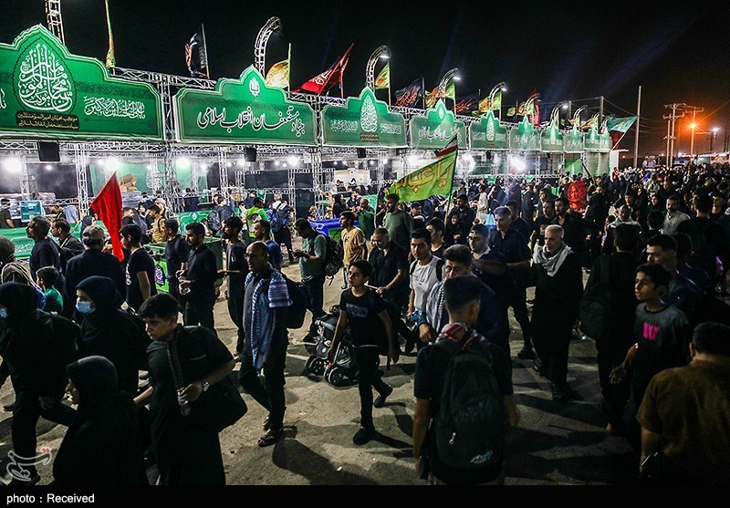 عبور زائران اربعین حسینی از مرز شلمچه