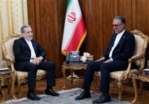 سفرای جدید ایران در لهستان و زیمبابوه با عراقچی دیدار کردند