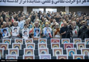 شخصیت‌های بزرگ لرستان نباید در گمنامی بمانند