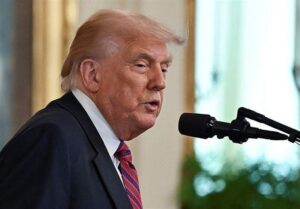 واشنگتن پست دروغ ترامپ درباره کمک به غزه را افشا کرد