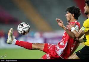 پرسپولیس نیمه اول را به فجر باخت
