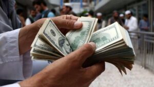 قیمت دلار با کنترل فعالان بازار ارز کاهشی می شود