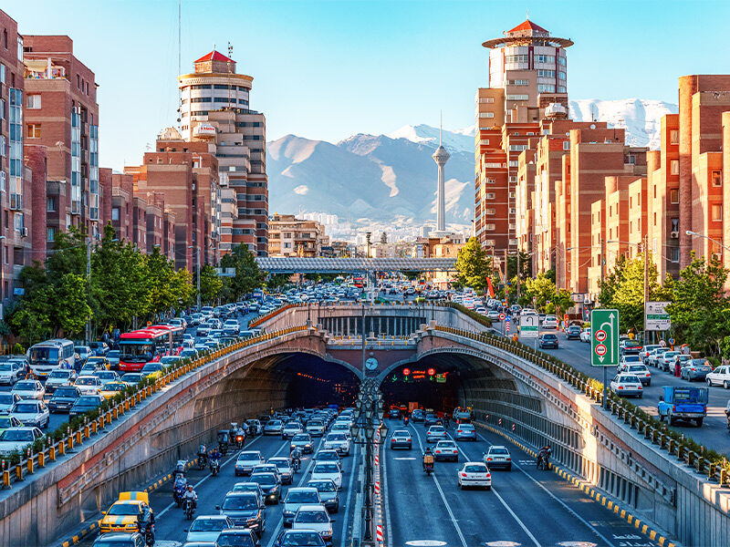 گردشگران پشت فرمان خودروهای چینی در ایران