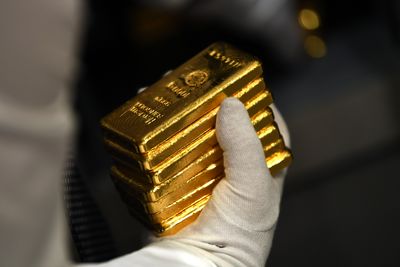 کاهش قیمت طلای جهانی پس از رکوردشکنی
