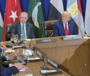 جلسه مشترک ترامپ با رهبران 9 کشور عرب و اسلامی برگزار شد