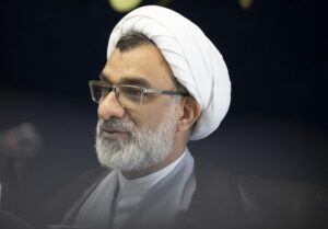 قانون تابعیت مانعی بر سر راه استفاده از نخبگان است