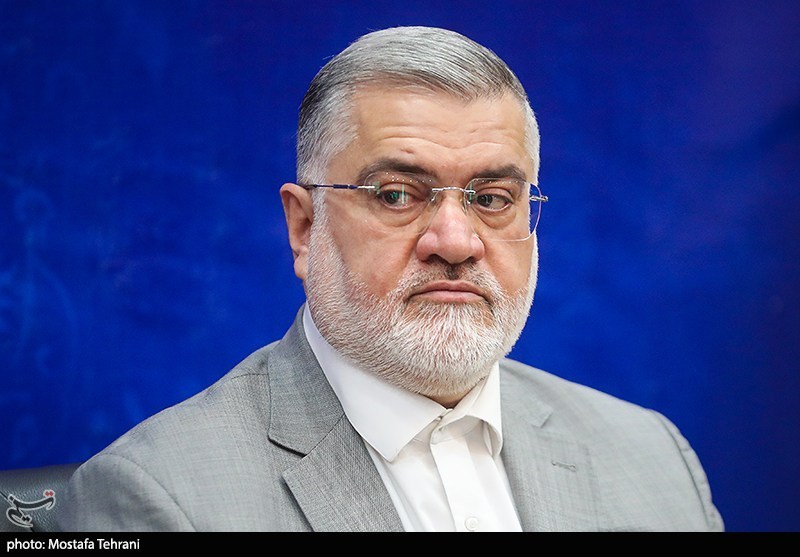 معتمدیان: تهران10 هزار مگاوات متقاضی مردمی احداث نیروگاه خورشیدی دارد