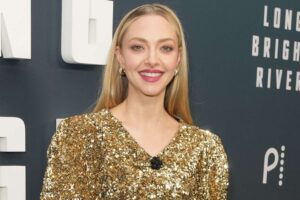 آماندا سایفرد از زمان‌بندی ساخت فیلم mamma mia 3 گفت