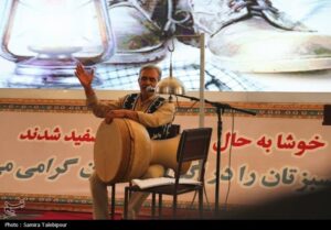 آیین معنوی زنگ ایثار و شهادت در گلزار شهدای کرمان