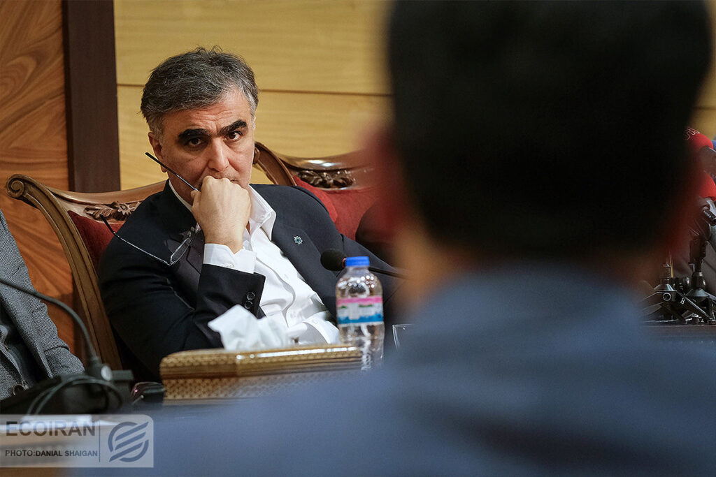ارز تک نرخی می‌شود؟ فرزین پاسخ داد