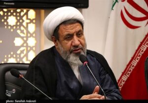 امام جمعه کرمان: ملت ایران با دستان خالی تاریخ را به نفع اسلام و ایران رقم زد