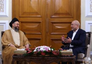 دیدار حکیم با قالیباف؛ تأکید بر گسترش همکاری‌های پارلمانی و حمایت از ثبات منطقه