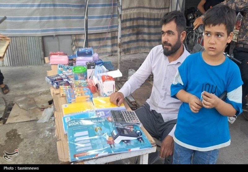 بازار مهرماه در دهدشت بی‌رمق شد؛ والدین نگران، فروشندگان گلایه‌مند+فیلم