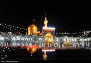حال و هوای حرم مطهر رضوی در شب میلاد پیامبر اکرم