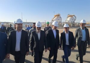 شروع عملیات پیش‌راه‌اندازی خط تولید ایزوپروپانول با حضور وزیر دفاع