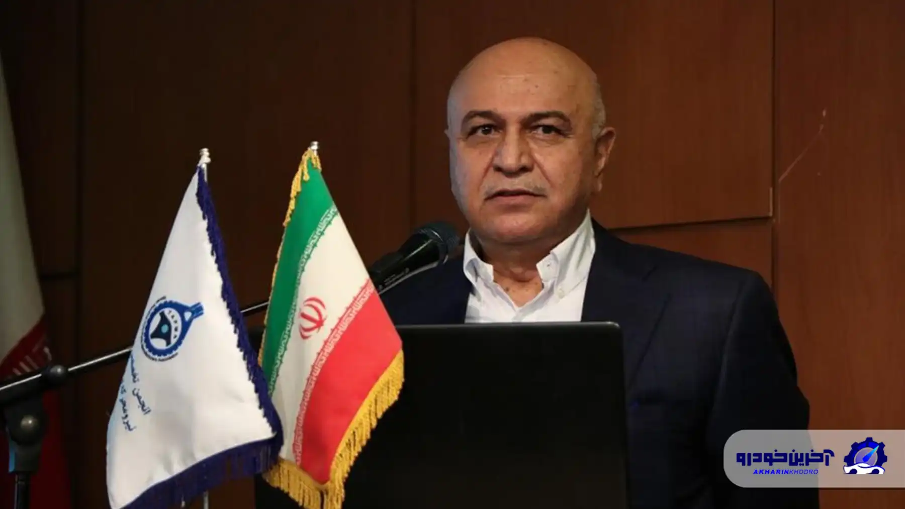 عرضه خودرو در بورس کالا تنها راه رهایی از قیمت‌گذاری دستوری است