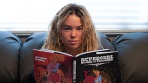 لوگو کامل فیلم Supergirl دیده شد