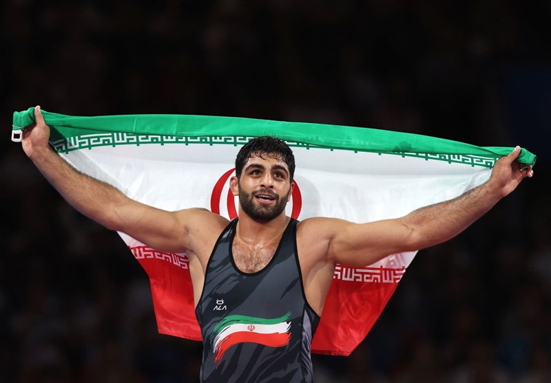 محمد مهدی طلا گرفت