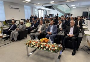 مدیرعامل بیمه البرز: همسو با سیاست های کلان دولت و تحقق تأکیدات رهبری در خدمت به مردم، حرکت می کنیم