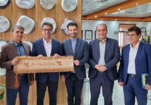 واحد اشتغال‌آفرین در شهرک صنعتی اردبیل نشان &quot;پهلوان تولید و اشتغال&quot; گرفت