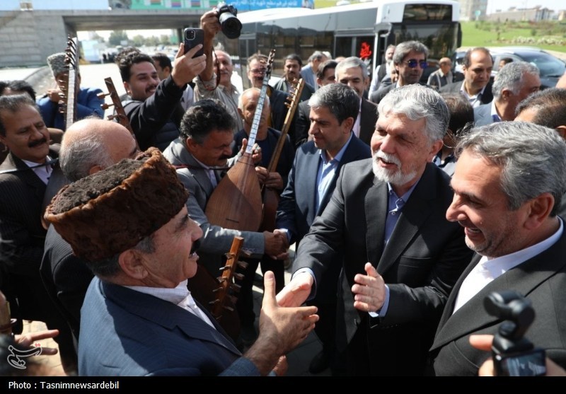 وزیر فرهنگ و ارشاد اسلامی وارد اردبیل شد