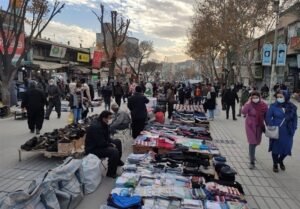 ساماندهی دستفروشان خرم‌آباد در دستور کار پلیس قرار گرفت