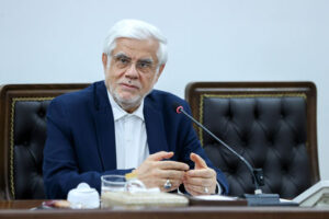Aref: ایران مستقل است. البته ما نیز در حال مذاکره و گفتگو هستیم