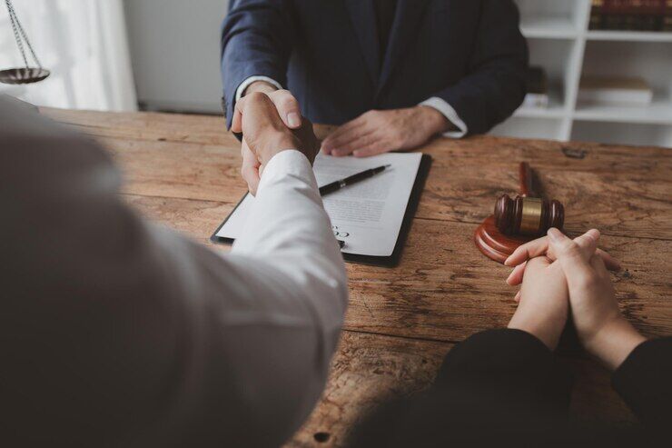 نکات کلیدی قراردادهای حقوقی و مالی شرکت‌ها راهنمای جامع برای مدیران و کسب‌وکارها