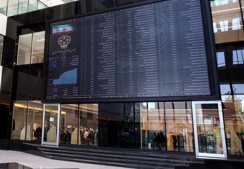 پول‌های تازه عامل معاملات متفاوت بورس| پول بیرون در میدان بورسی