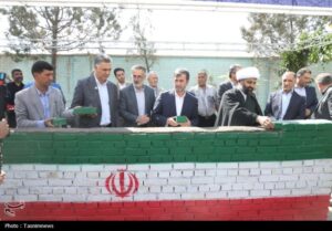 انقلاب در مدرسه سازی نیاز امروز باقرشهر است