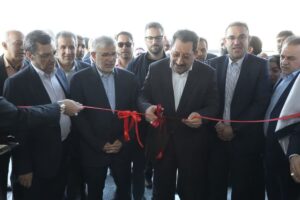 وزیر صمت یک شرکت دارویی را در البرز افتتاح کرد